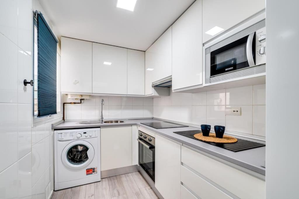 Chic In Heart Of Town Apartment Málaga